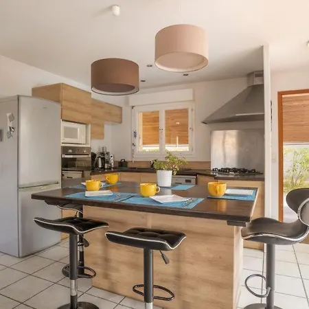 Prázdninový dům Kerkokos Maison Familiale Avec Piscine Gujan-Mestras