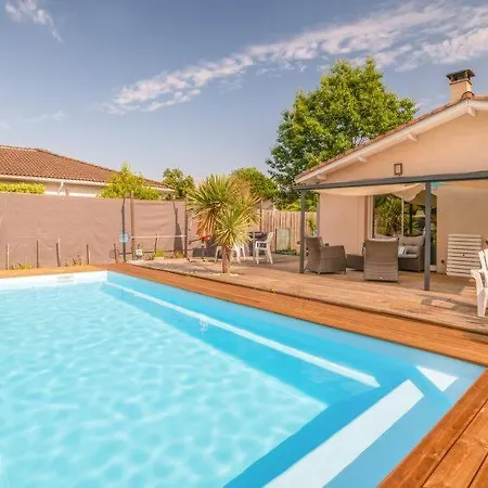 Prázdninový dům Kerkokos Maison Familiale Avec Piscine