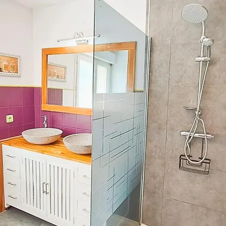Prázdninový dům Kerkokos Maison Familiale Avec Piscine